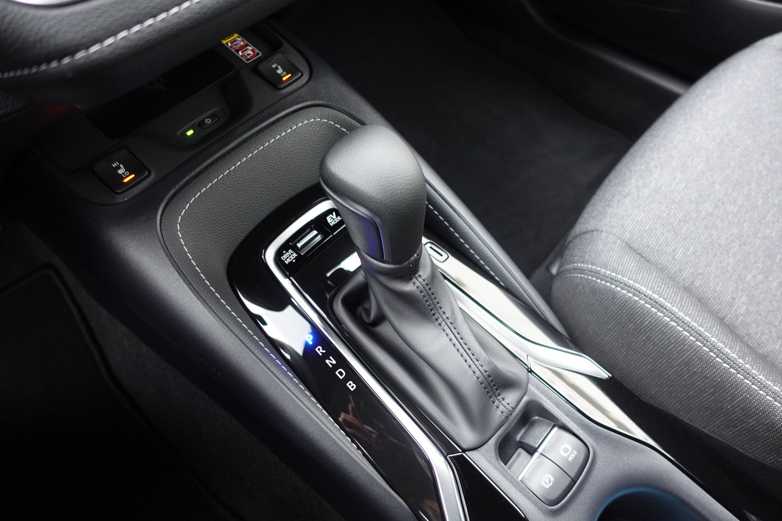 Fahrzeugabbildung Suzuki Swace  1.8 HYBRID CVT Comfort+,Navi,RFK