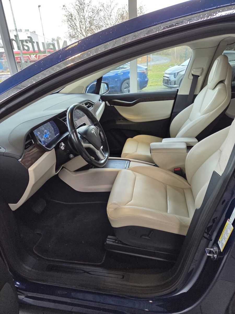 Fahrzeugabbildung Tesla Model X 100 D /AHK abnehmbar