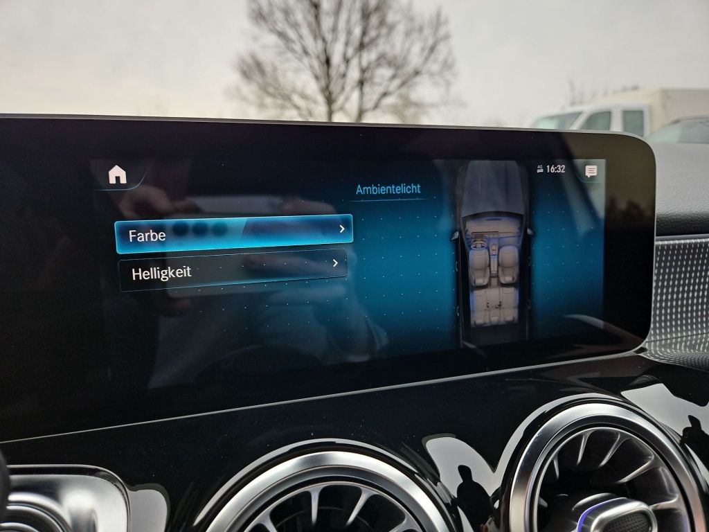 Fahrzeugabbildung Mercedes-Benz GLB 220 d 4M Progressive AHK Totwi. Navi SHZ KAM
