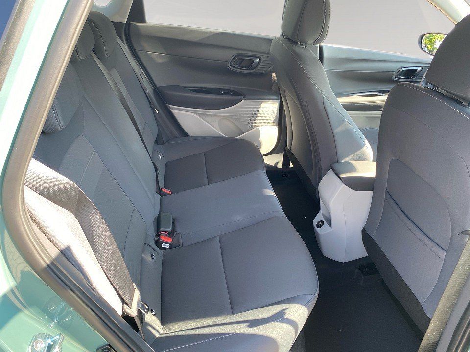 Fahrzeugabbildung Hyundai BAYON 1.0T 100PS DCT Prime Assi Dachlackierung