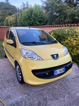 Peugeot 107 con soli 130mila km - Peugeot 107: Gelb