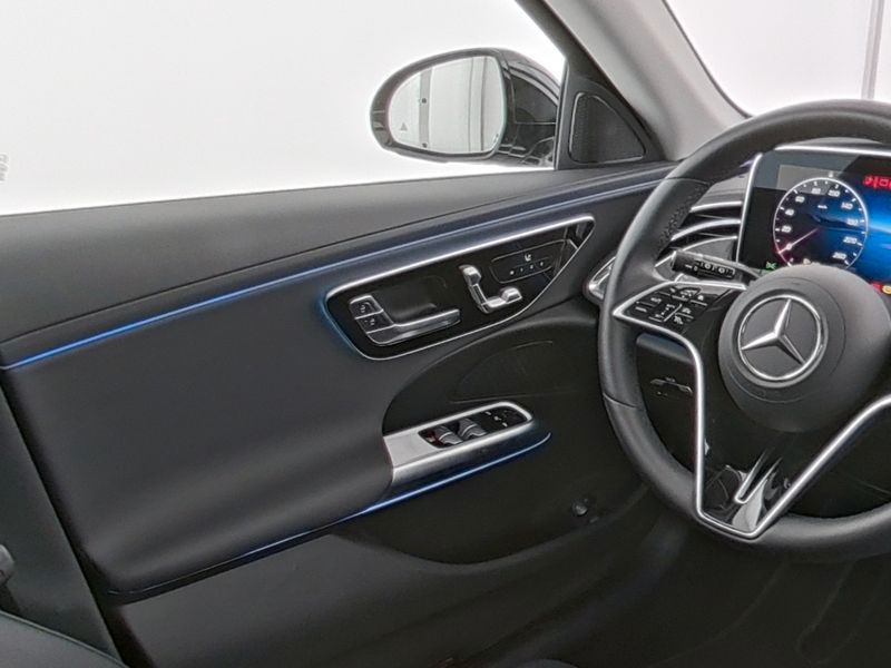 Fahrzeugabbildung Mercedes-Benz E 300 eT Avantg. Distronic+ AHK 360° LED Memory