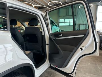 Volkswagen Tiguan Sport & Style 4Motion *2. Hand*Klima*Navi