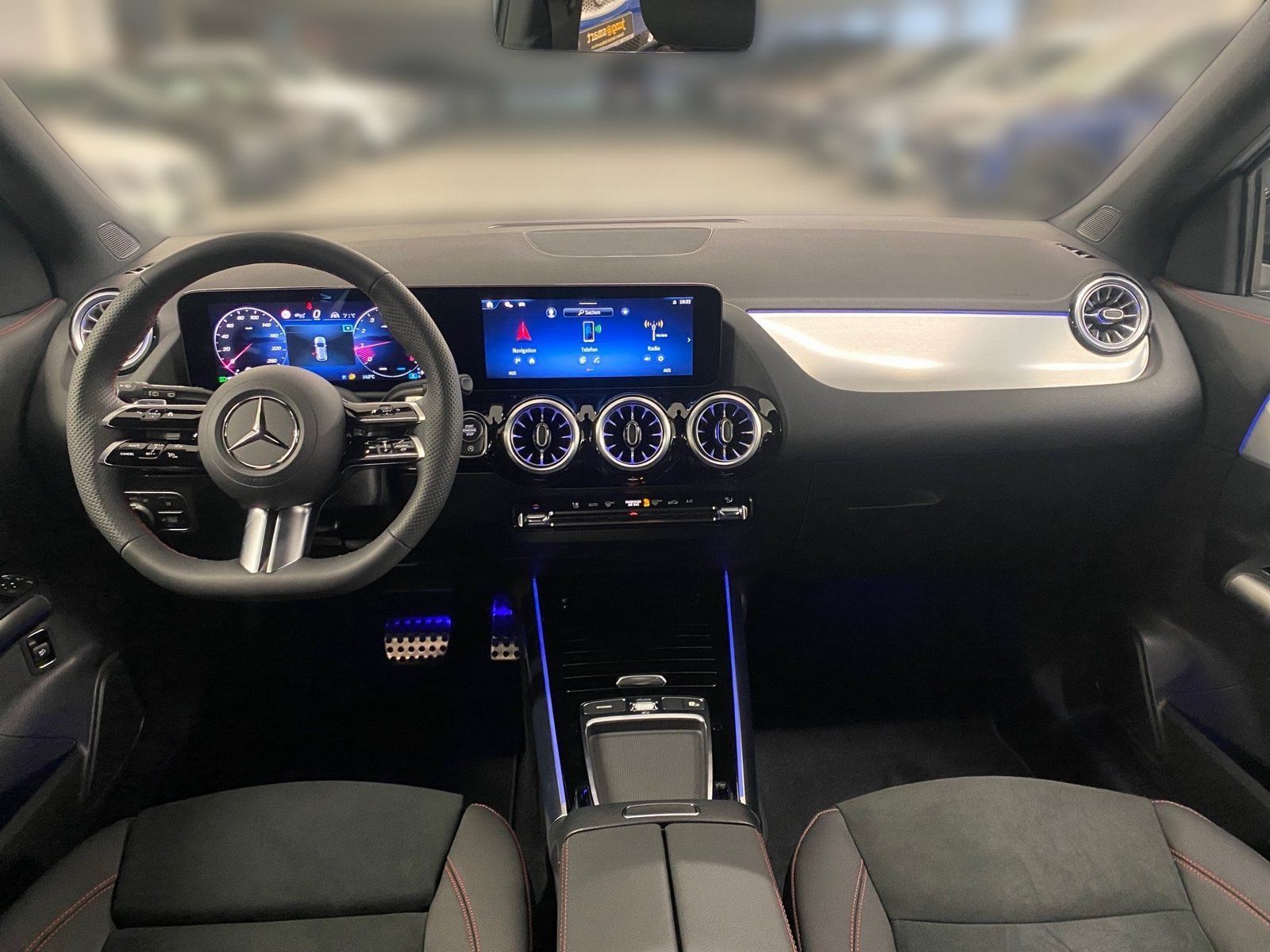 Fahrzeugabbildung Mercedes-Benz GLA 180 AMG*Distronic*360*EasyPack*Totwinkel*LED