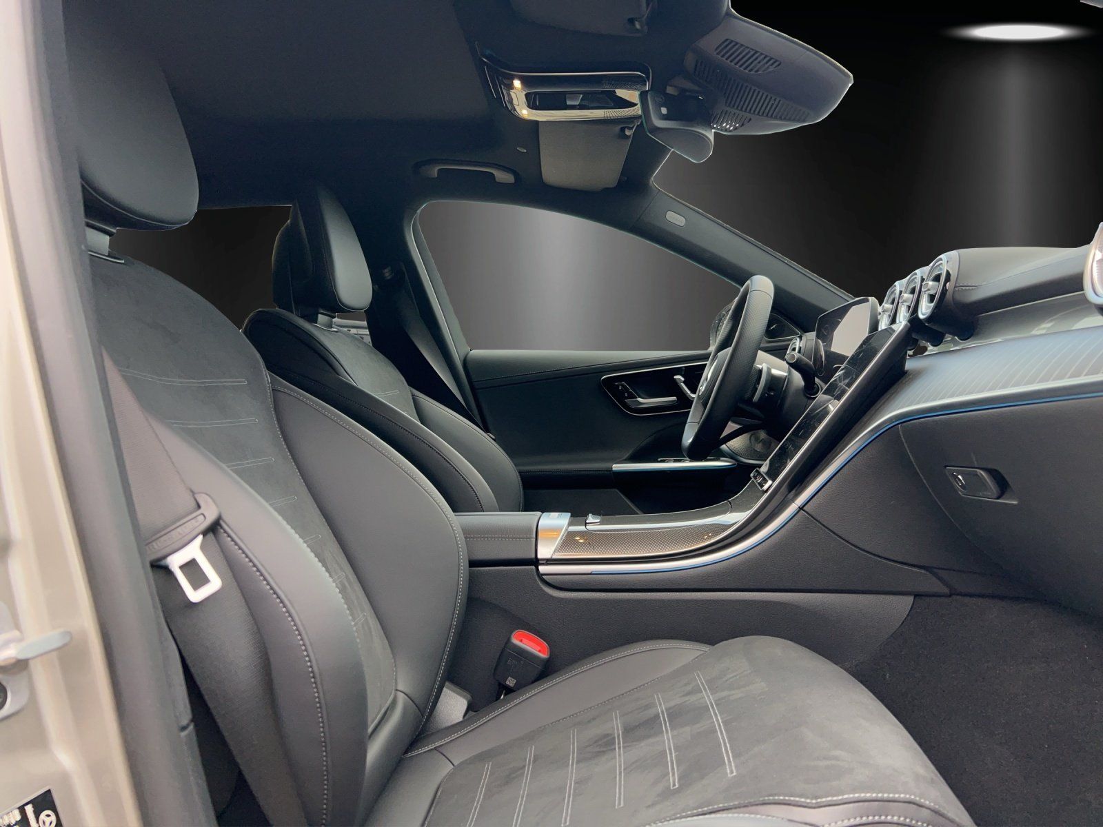 Fahrzeugabbildung Mercedes-Benz C 300d T AMG Pano DISTRO Burme AHK Digital 360°