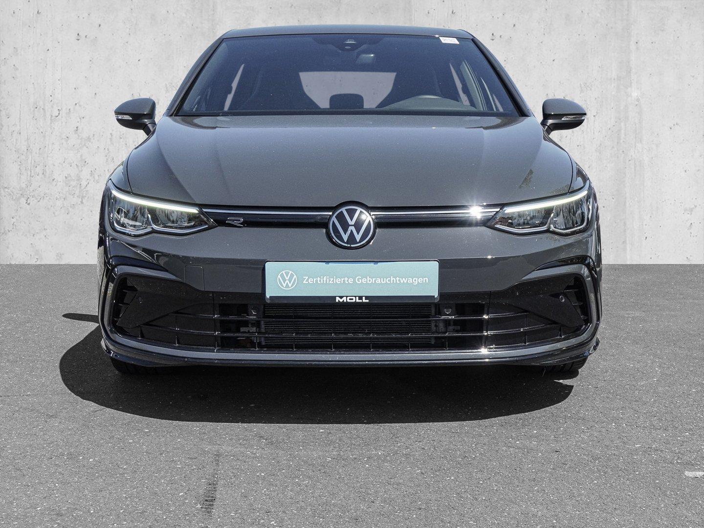Volkswagen Golf 1.5 eTSI DSG R-Line