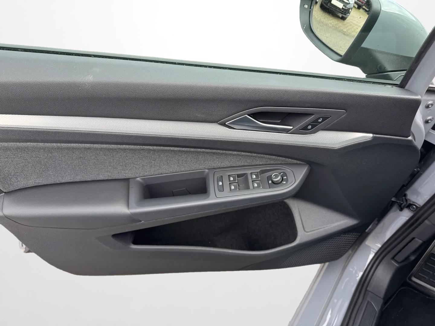 Volkswagen Golf VIII 1.5 TSI "MOVE" *LED*KAMERA*GJR*, миниатюра 10