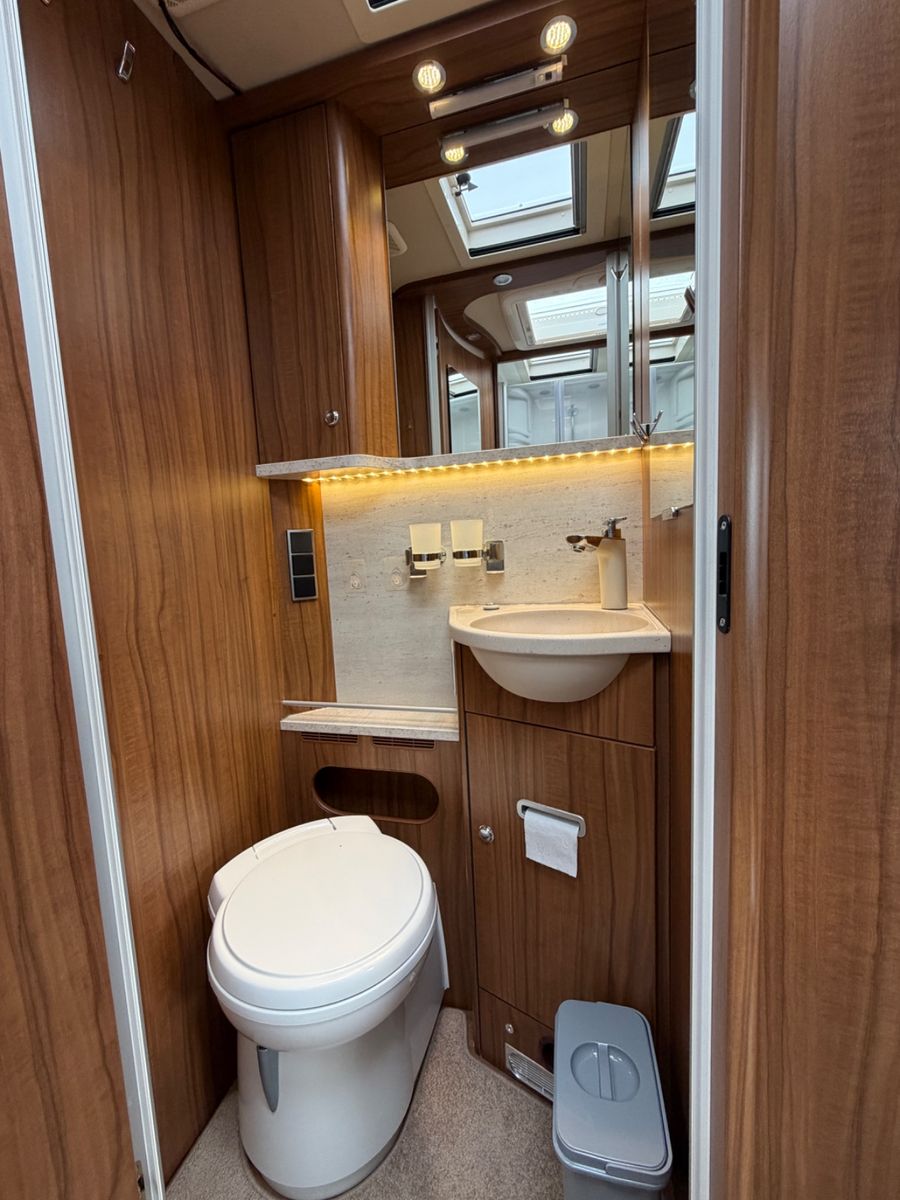 Fahrzeugabbildung HYMER / ERIBA / HYMERCAR B-Klasse 534 DL