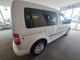 Volkswagen Caddy 1.6 TDI Kombi Automatik Klima 5 Sitze AHK - Volkswagen Caddy: Kombi