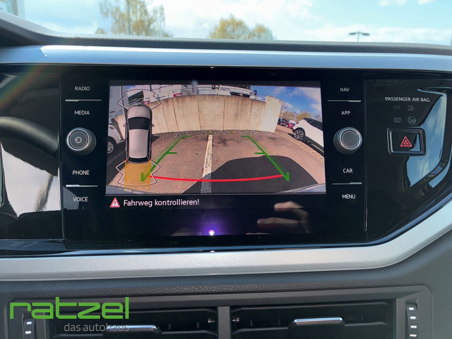 Fahrzeugabbildung Volkswagen Polo ENERGY 1.0 TSI NAVI+Kamera+Allwetter+LED