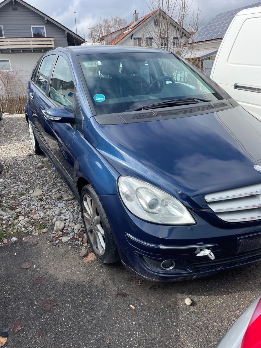 Mercedes-Benz B 200 AUTOMATIK
