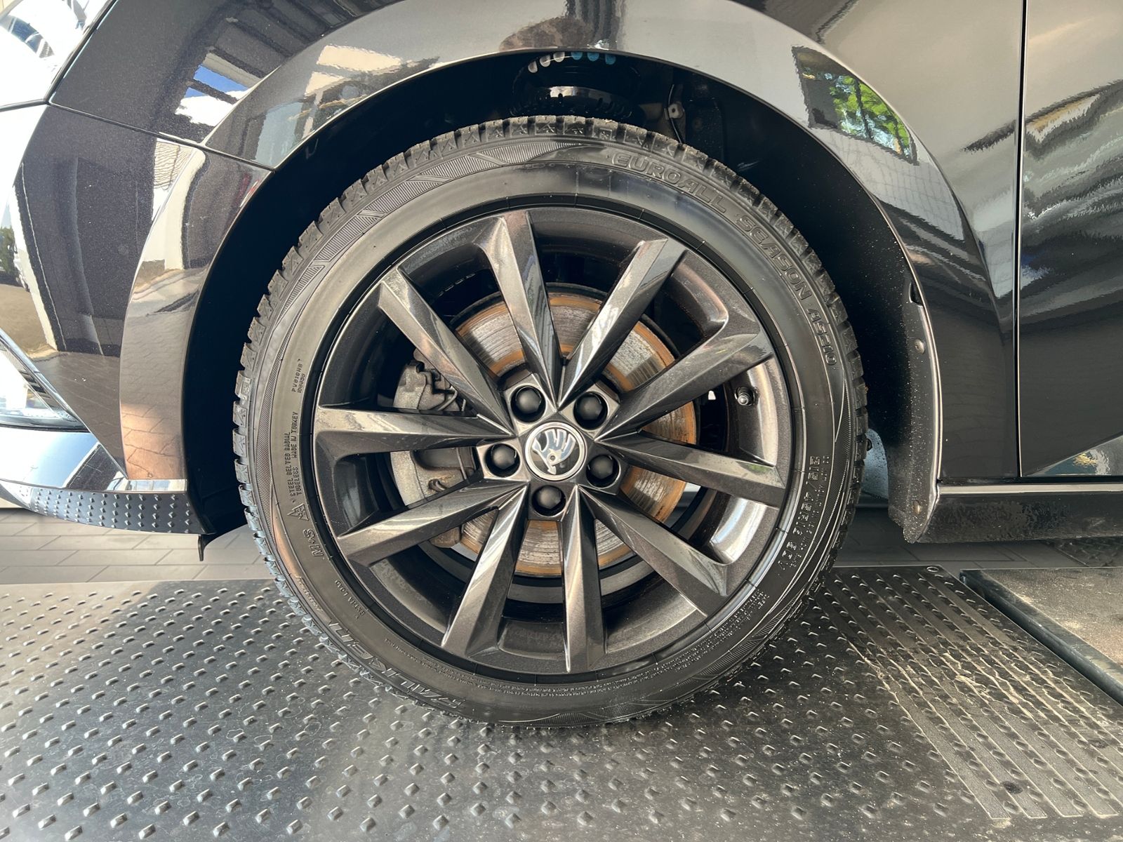 Fahrzeugabbildung SKODA Fabia III Combi Ambition 1.0 TSI DSG *Klima,Sitz