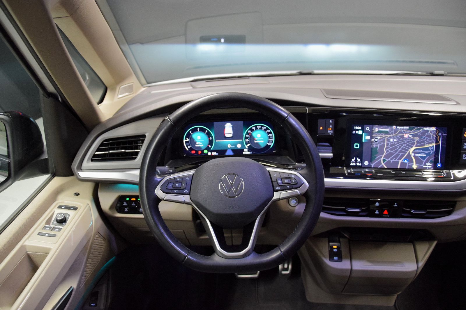 Fahrzeugabbildung Volkswagen T7 Multivan Style lang h/k ACC HuD Stndhz Matrix