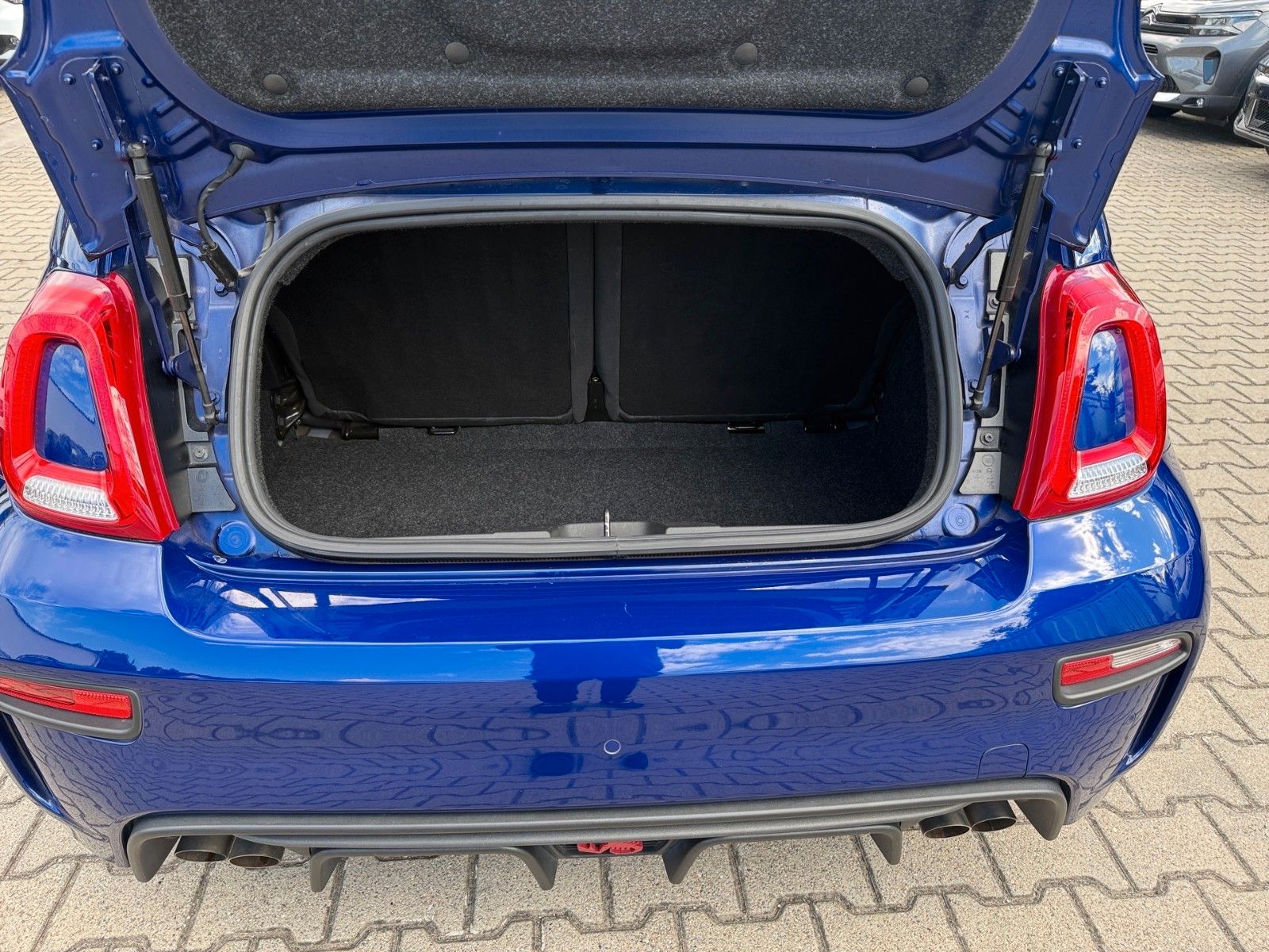Fahrzeugabbildung Abarth 595C Competizione Automatic