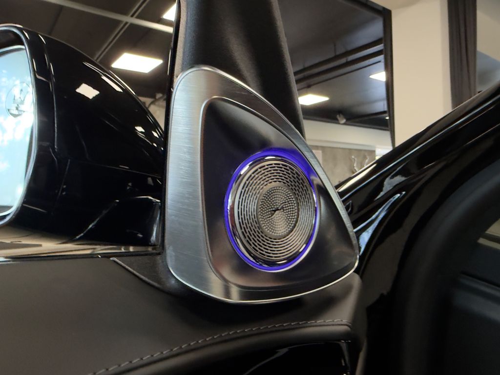 MERCEDES-BENZ S-Class 2023