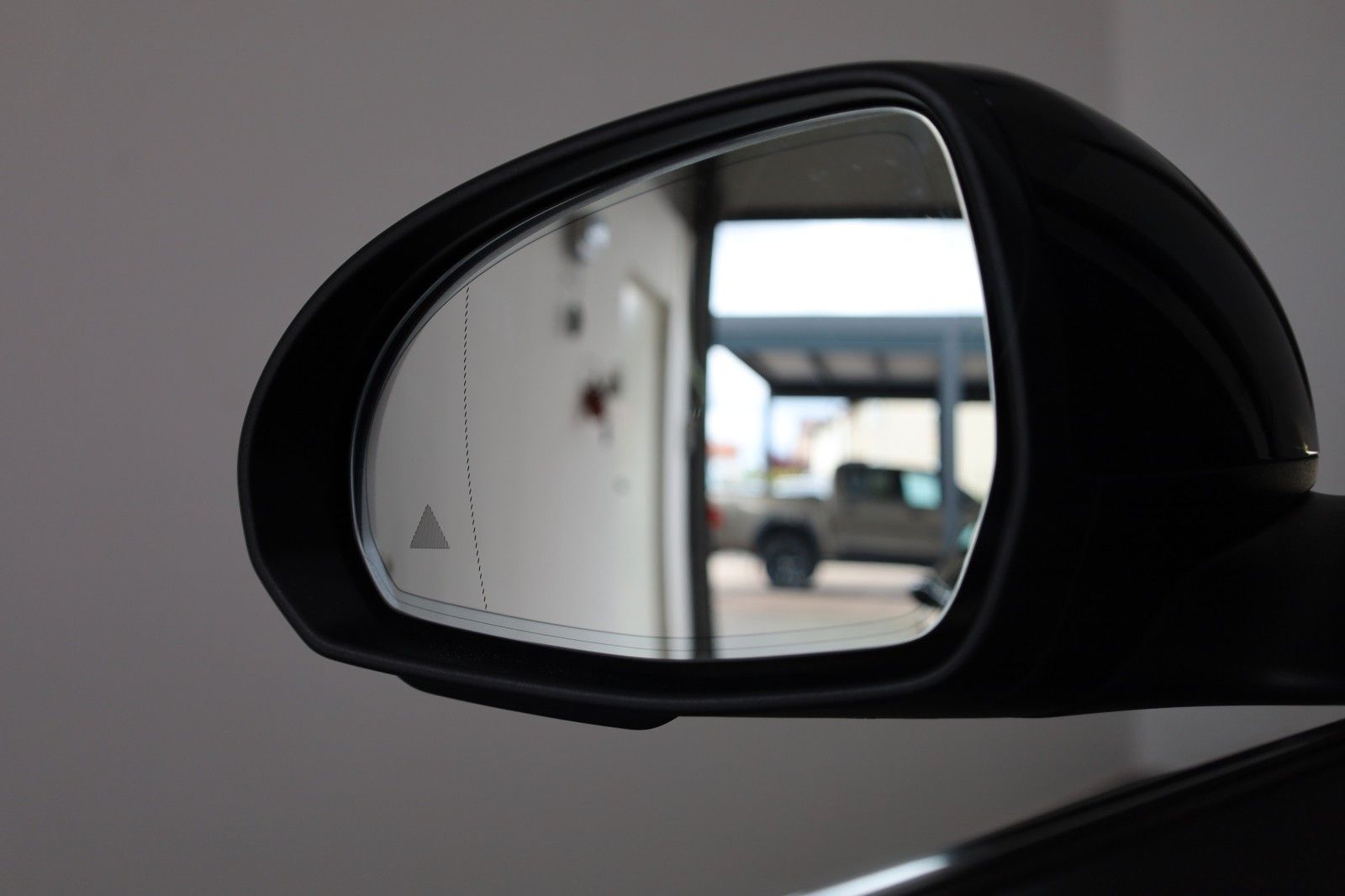 Fahrzeugabbildung Mercedes-Benz C 300e T AMG Line Leder,Navi,LED,HUD,SH,Park Pak