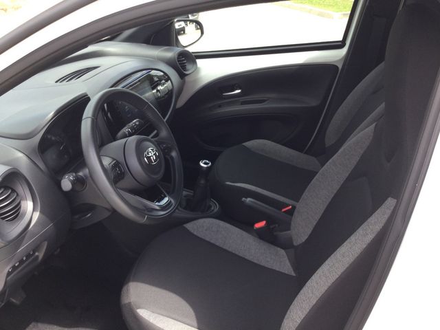 Aygo X 1.0 Business Edition PDC SHZ KAMERA ACC