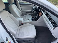 VW Passat Variant 2.0 TDI DSG Elegance