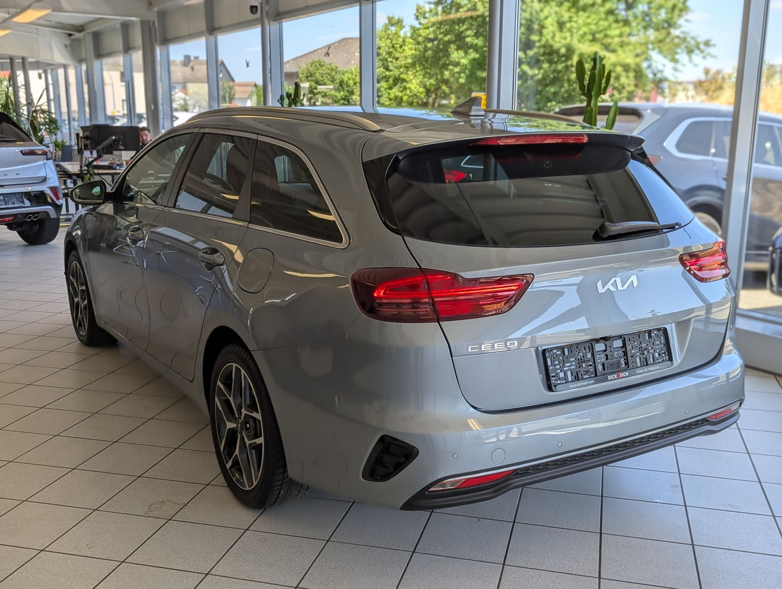 Fahrzeugabbildung Kia cee'd / Ceed 1.5 SW Ultim Style-Pak JBL ACC 7J