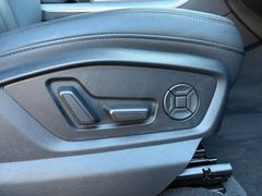 Fahrzeugabbildung Audi Q7 45 TDI quattro Leder Navi Standh 20" 1.Hand