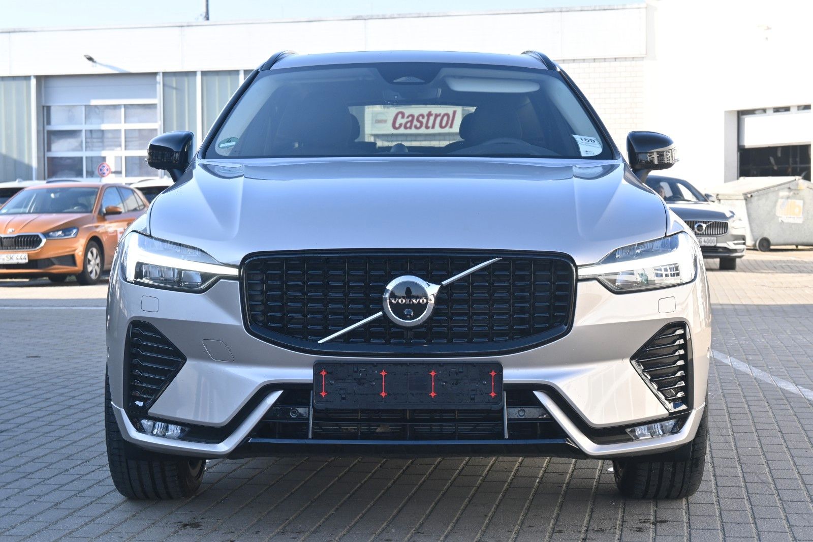 Fahrzeugabbildung Volvo XC60 Ultimate Dark AWD*MASS*LUFT*B&W*NAV*HUD*AHK