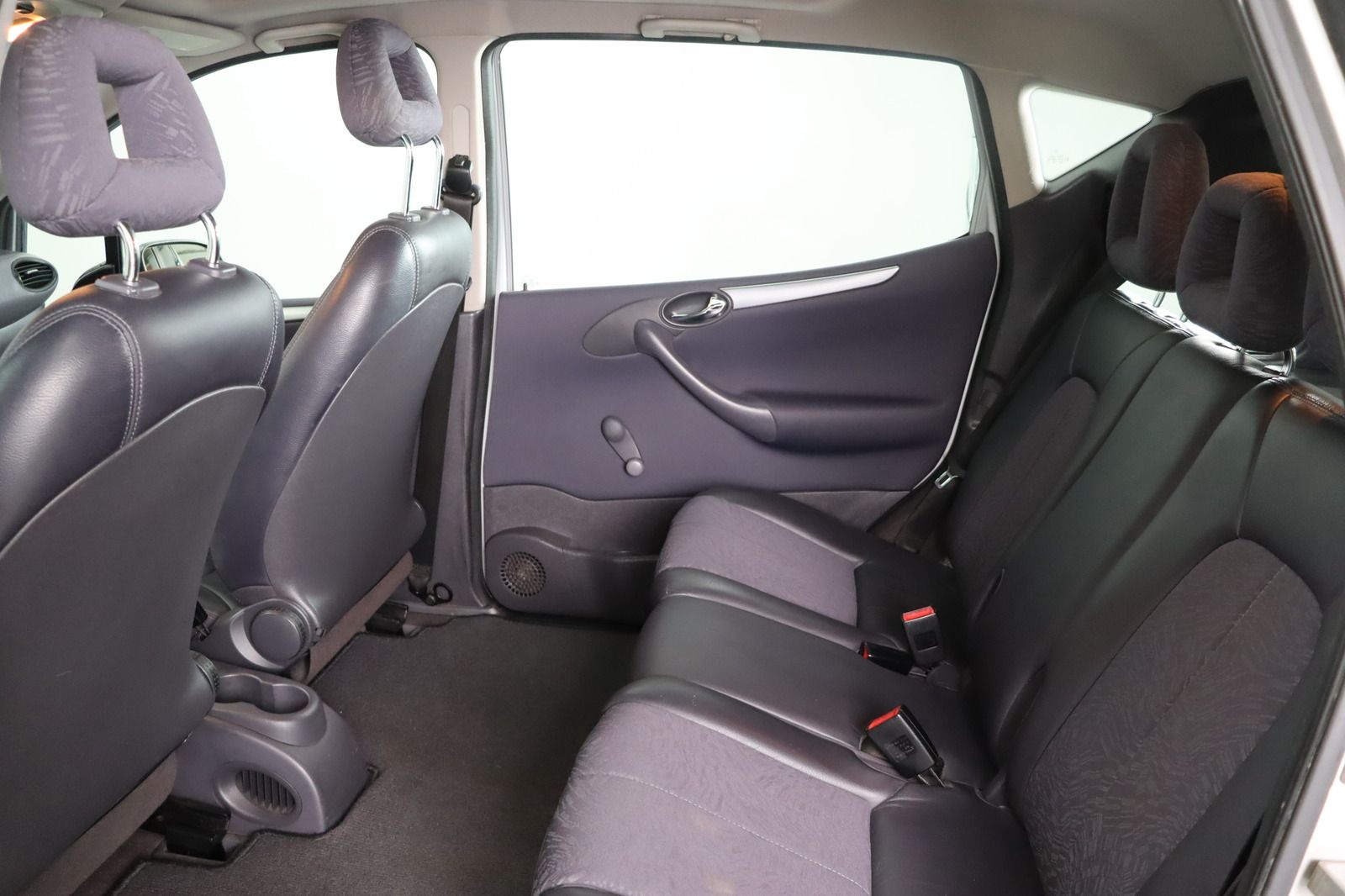 Fahrzeugabbildung Mercedes-Benz A 160 AVANTGARDE * Teill. * HU/AU 04.26