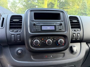 Renault Trafic - 11