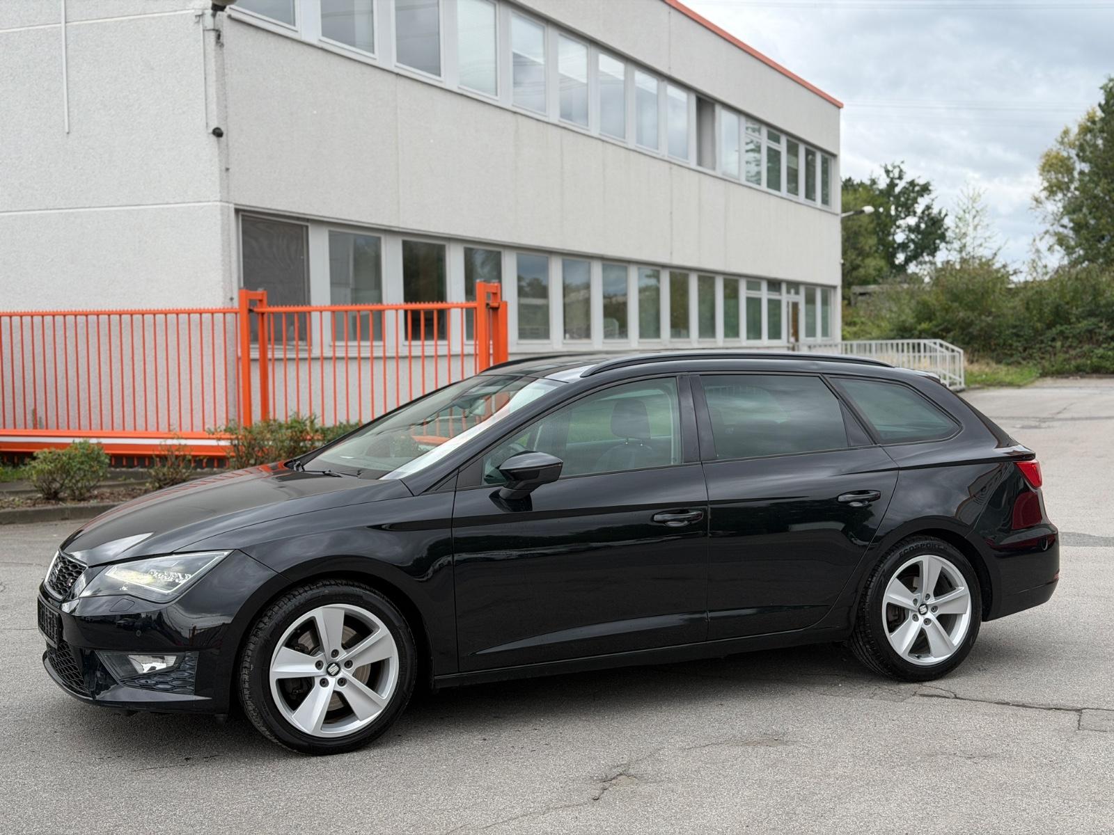Seat Leon 2014 — interior