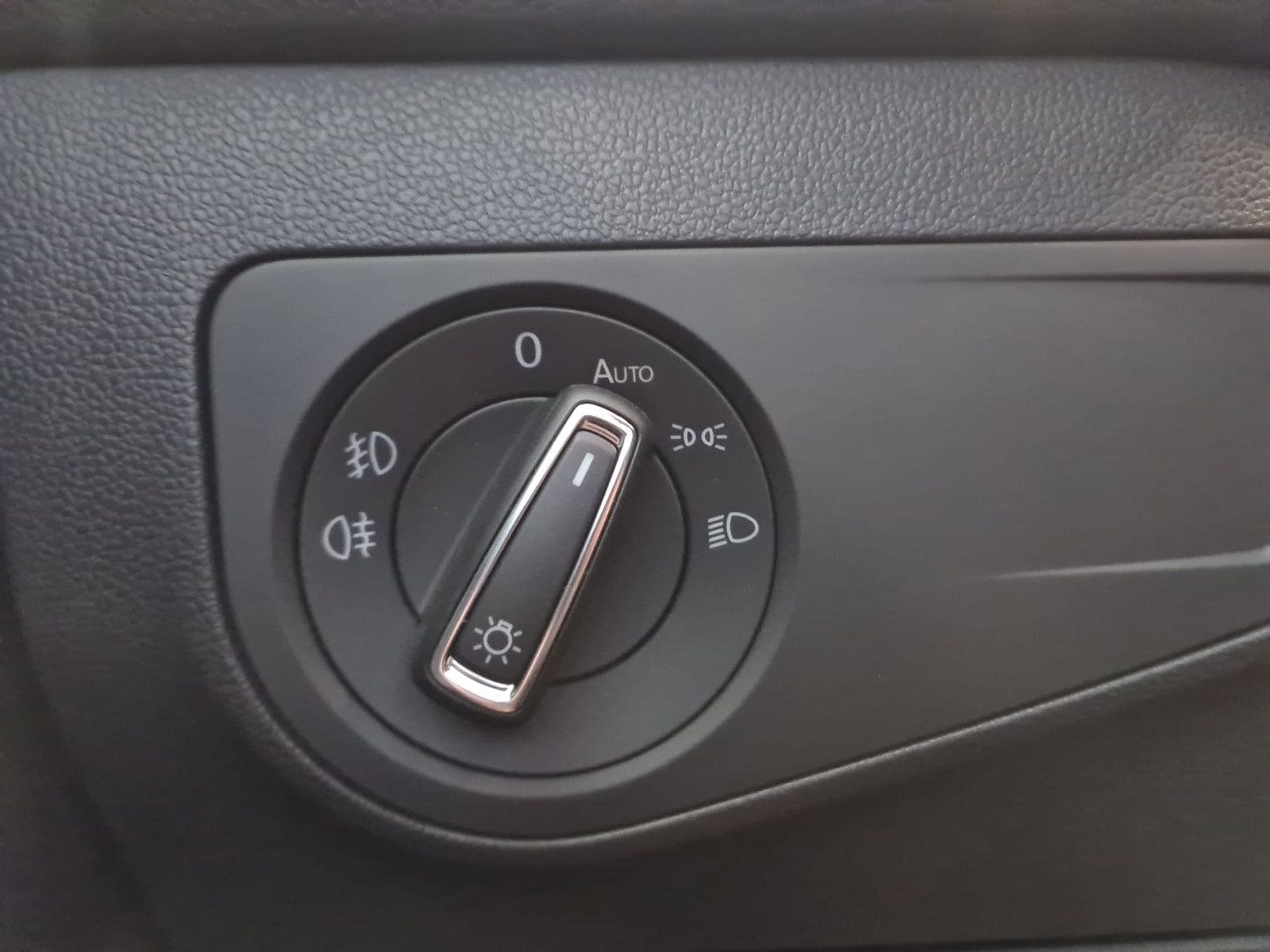 Fahrzeugabbildung Volkswagen Tiguan Allspace Comfortline 4Motion / LED /NAVI/