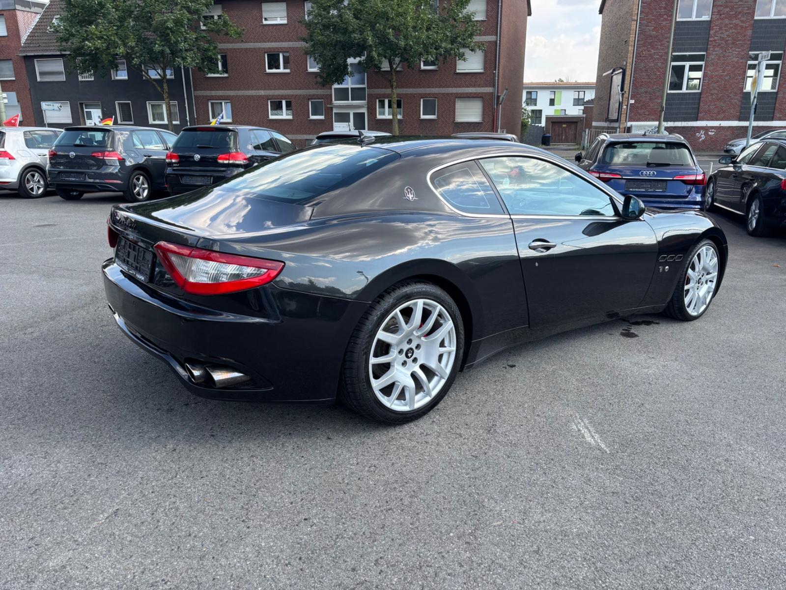 Maserati GranTurismo 4.2 V8 | 405 ch | BVA | Essence | 144 258 km | 21 999 € | 01/2008 | Cuir Poltrona Frau | Sièges chauffants | GPS | Xénon