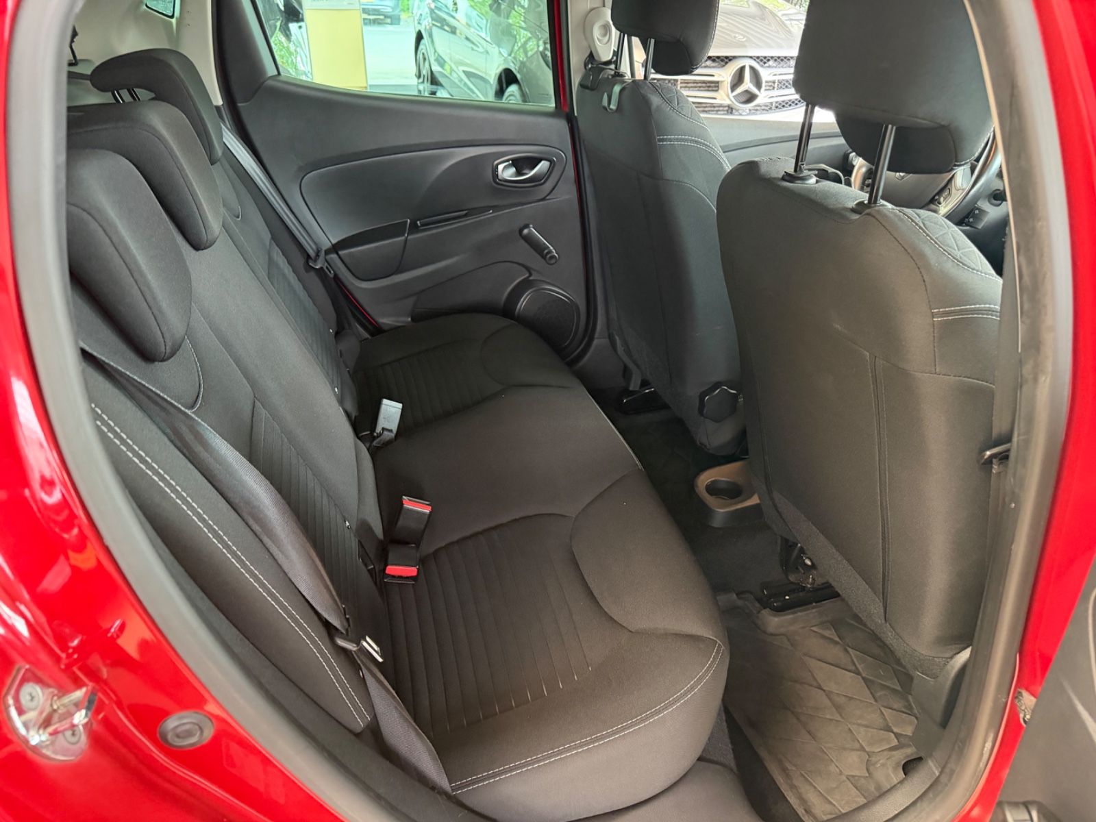 Fahrzeugabbildung Renault Clio IV Limited
