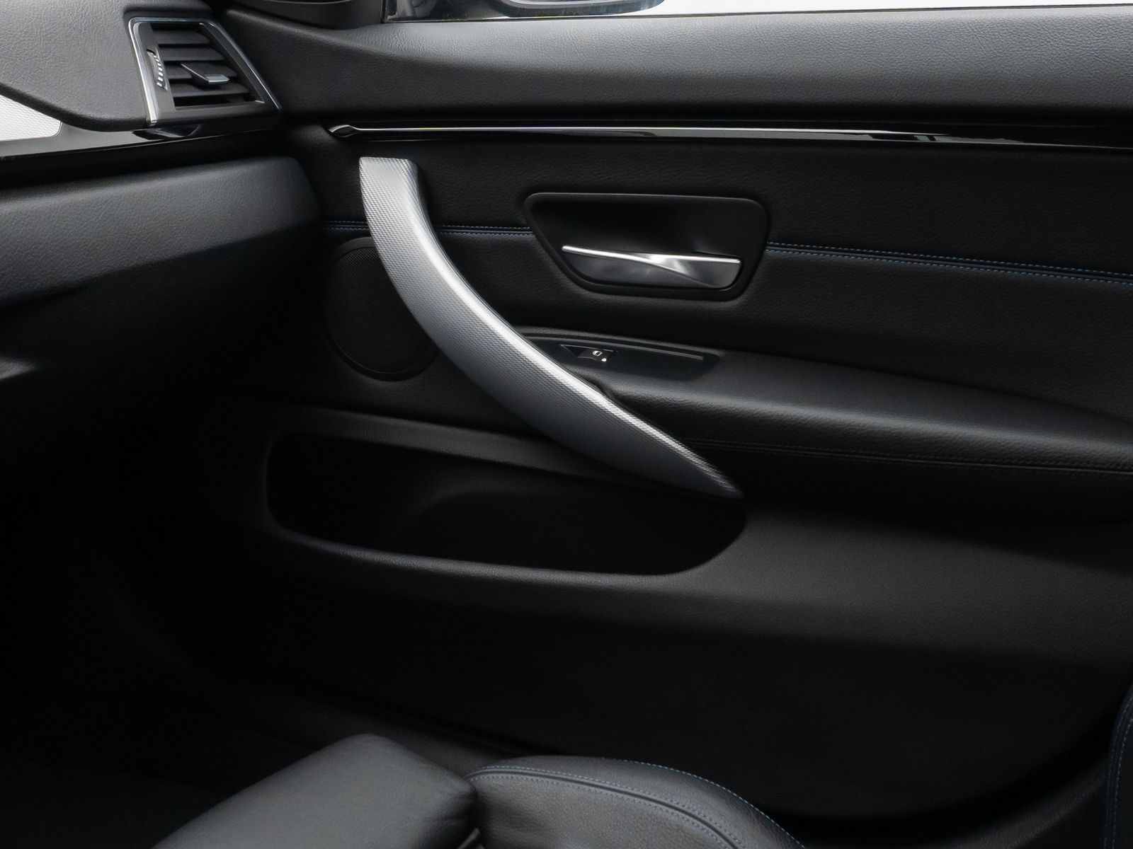Fahrzeugabbildung BMW 430 Gran Coupé M Sport Glasdach Kamera HUD HiFi