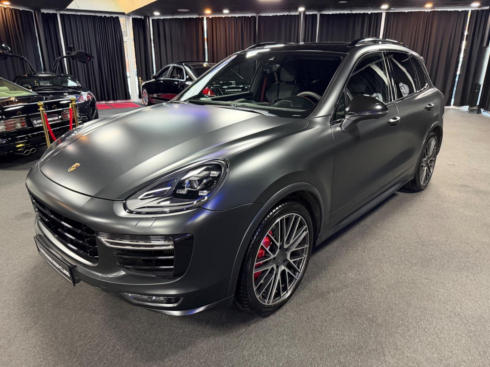 Porsche Cayenne GTS PANO/VOLL/NAVI/ALCANTARA