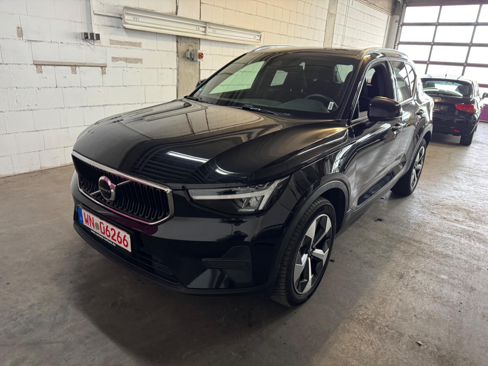 Volvo XC40 LED 8g Autom. 19 Zoll Ambiente Navi +++