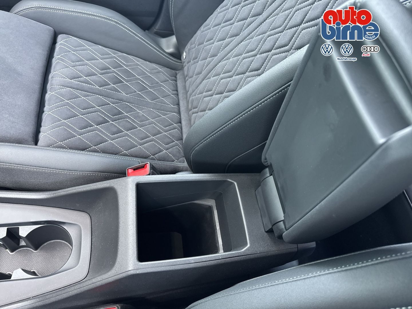 Q4 150kW  HUD AHK-klappbar Navi Digitales Cockpi