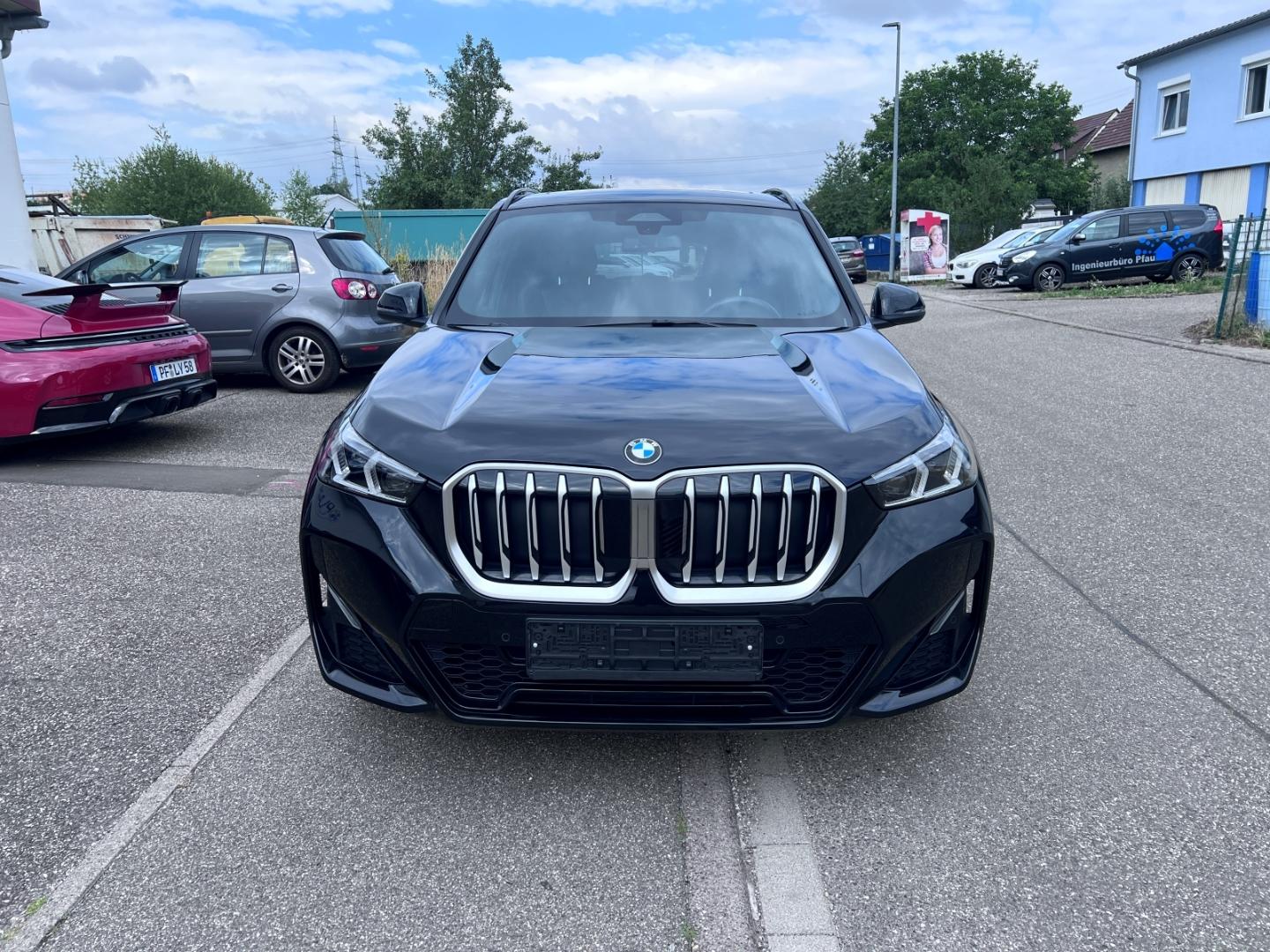 BMW X1 sDrive 20i M-Sport AHK ACC PANO H/K eHECK RFK