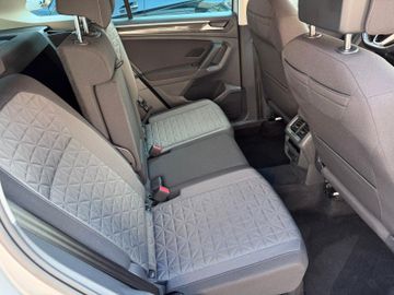 Volkswagen Tiguan - 12