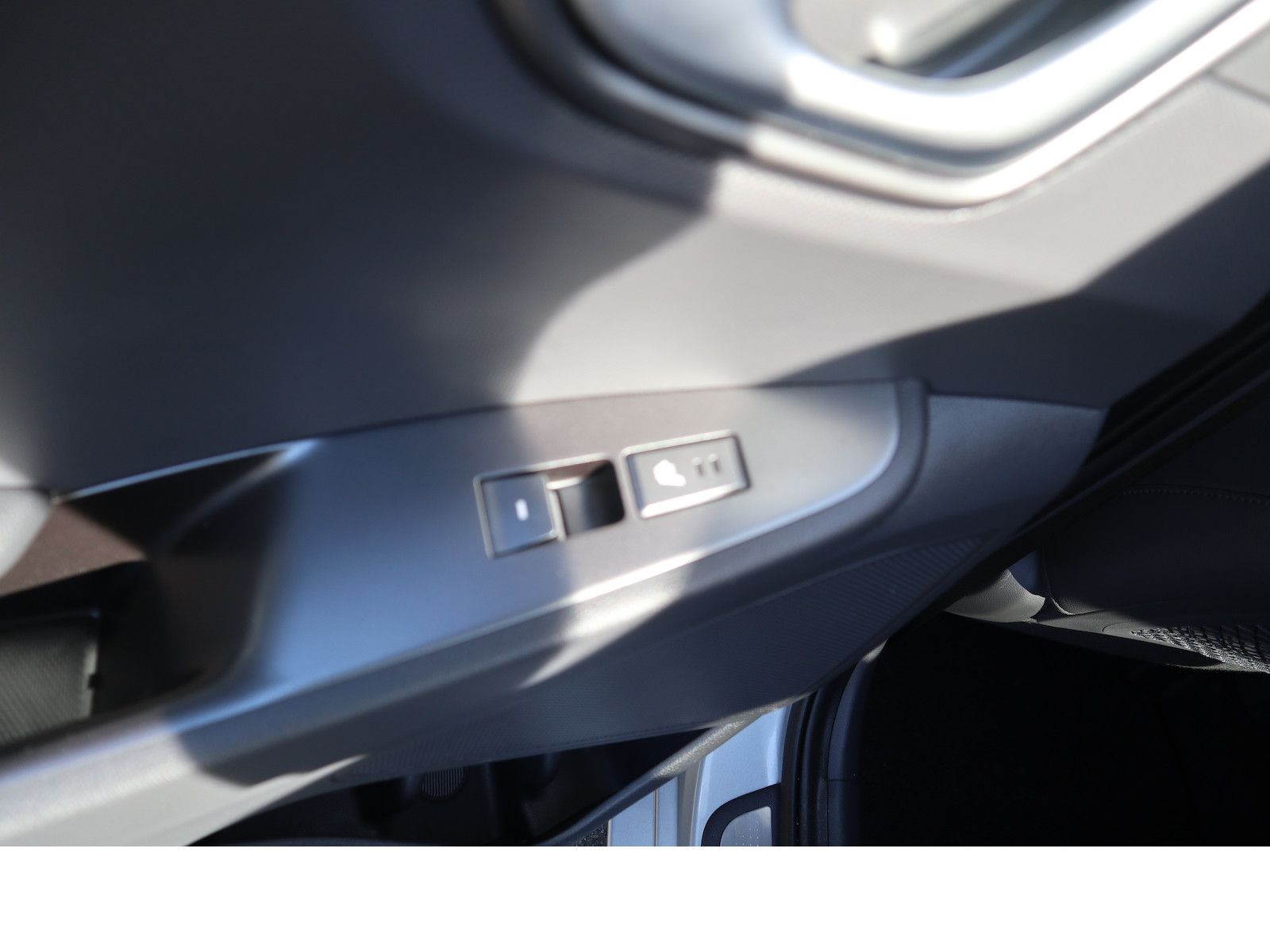 Fahrzeugabbildung Hyundai IONIQ Premium Hybrid Navi Scheckheftgepflegt