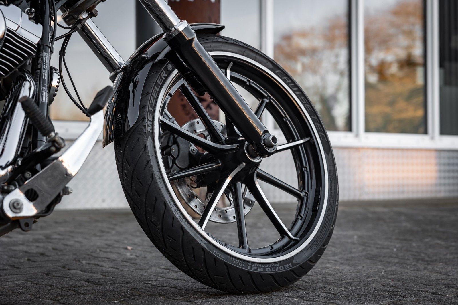 Fahrzeugabbildung Harley-Davidson Breakout 103 FXSB- Kesstech -