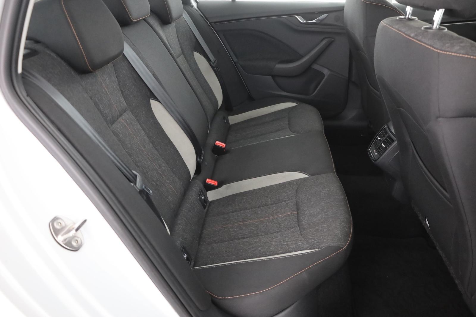 Skoda Kamiq 1.0 TSI DSG Style LED Android Apple PDC
