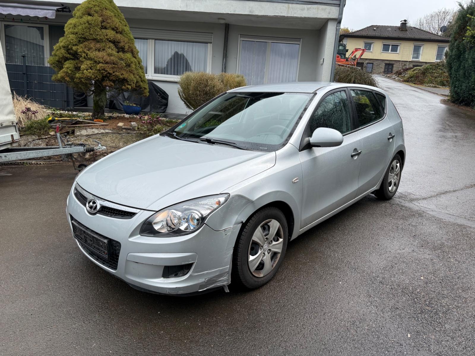 Hyundai i30 blue 1.4 Comfort