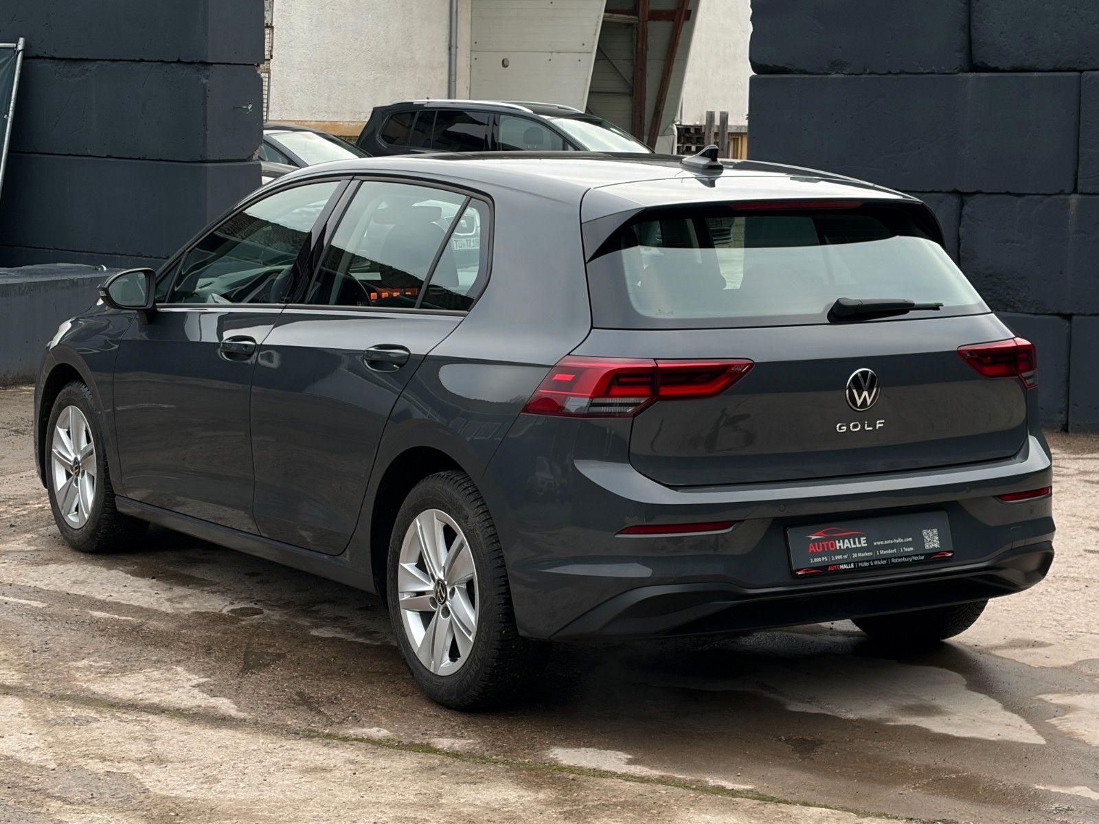 Fahrzeugabbildung Volkswagen Golf 1.5 TSI Life ACC LKAS PDC SHZ 3Z-Klima LED