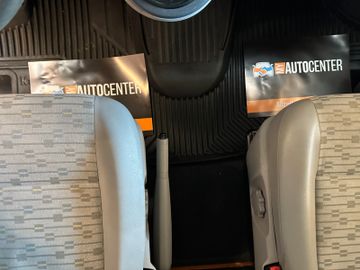 MYAUTOCENTER – Gebraucht- und Jahreswagen mit Werkstattservice in Pfaffenhofen Volkswagen T5 Transporter Kasten *AHK*SitzHZ*StandHZ*Klima*