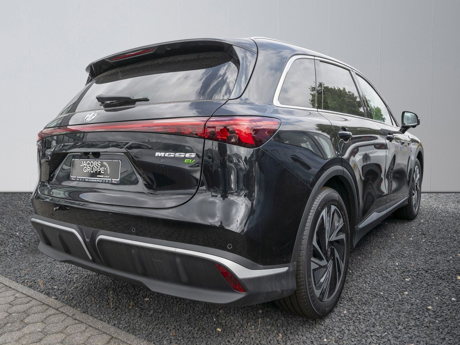 MG S6 EV