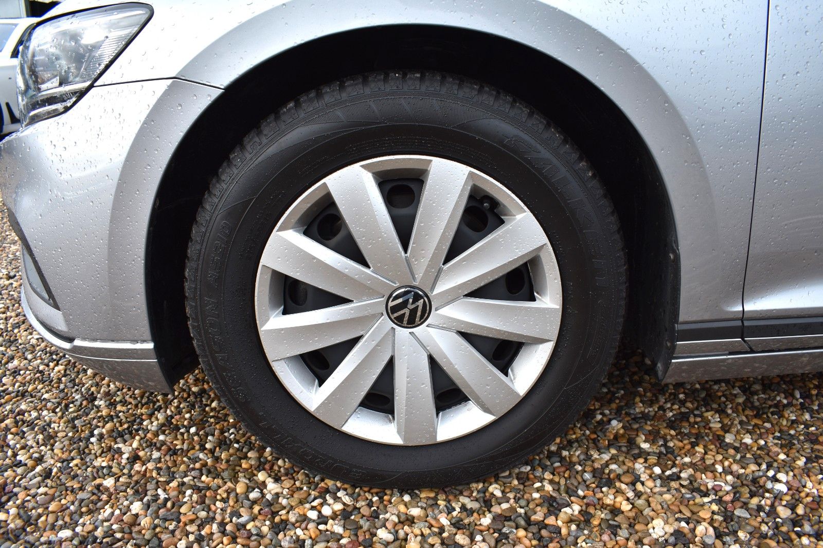 Fahrzeugabbildung Volkswagen Passat Variant Conceptline DSG AHK LED