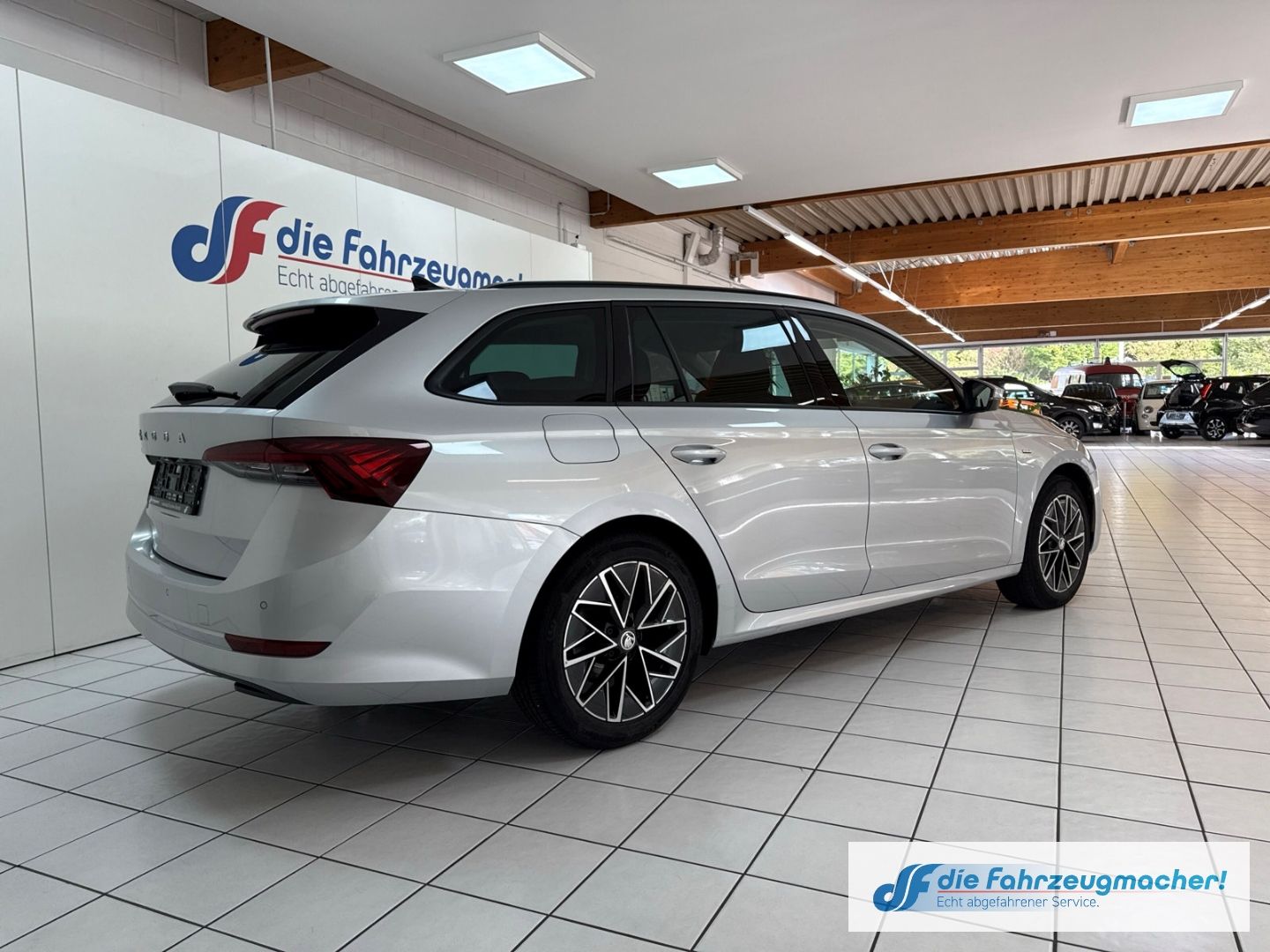 Fahrzeugabbildung SKODA Octavia Combi Clever 2.0 TDI DPF EU6d