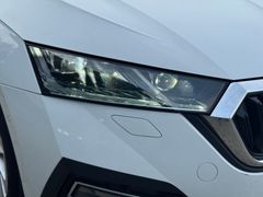 SKODA Octavia Combi 2.0 TDI Style*HEAD UP*MATRIX*