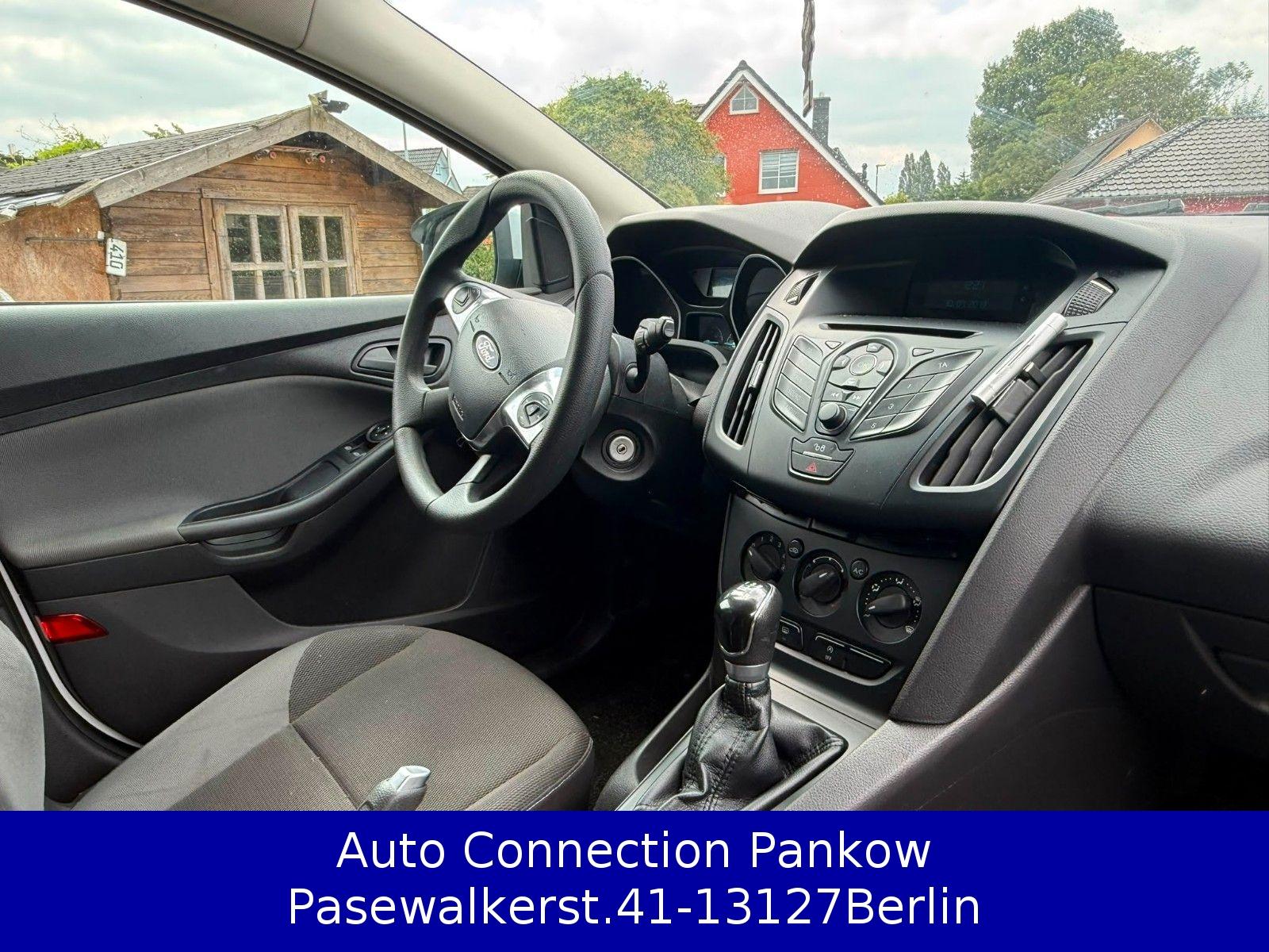 Ford Focus 2013 — photo 8