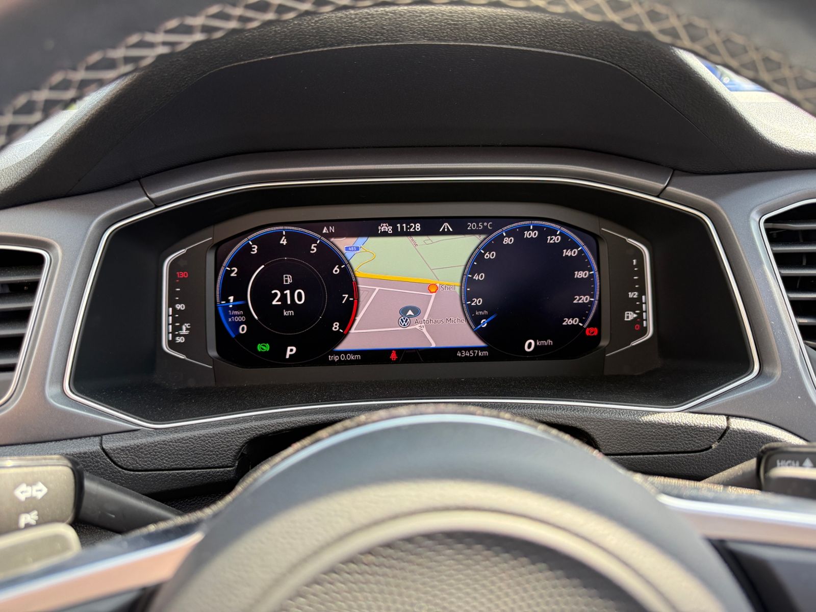 Fahrzeugabbildung Volkswagen T-Roc Cabriolet R-Line AHK LED NAVI ALU