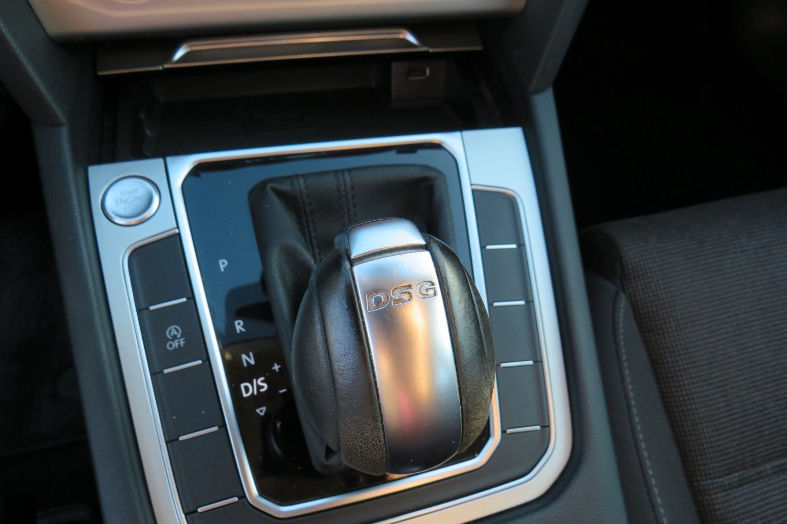 Fahrzeugabbildung Volkswagen Passat Variant Comfortline TDI DSG AHK NAVI